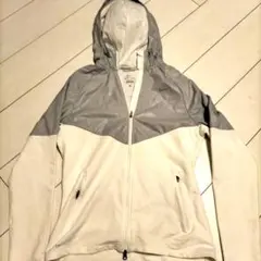 ナイキ　レディースランニングパーカー