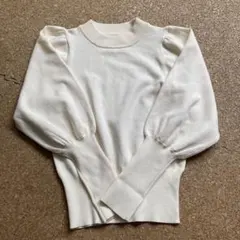 オフホワイト　ニット　アルシーヴ　ナチュラルビューティーベーシック　エブリン