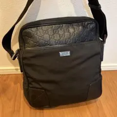GUCCI ショルダーバッグ 黒ナイロン GGシマレザー スクエア