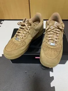 Nike Air Force 1 Supreme ベージュ