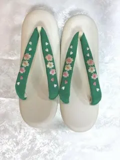 Item thumbnail for item 4dd9cb9f-e1d9-4f76-b823-1f8b4c9cbb79