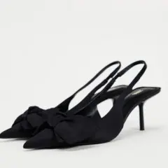 ZARA 黒 リボン付きポインテッドトゥサンダル