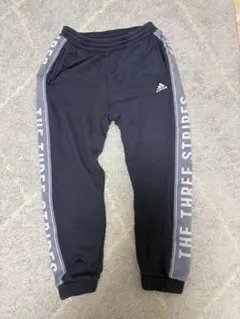 adidas ブラック ジョガーパンツ