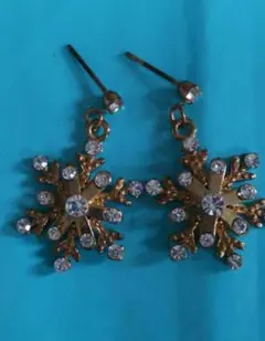 鍍金 メッキ ゴールド色 金色 雪の結晶 ストーン ピアス (酸化あり)