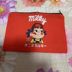 【新品未使用品】ペコちゃん Milky フラットポーチのサムネイル