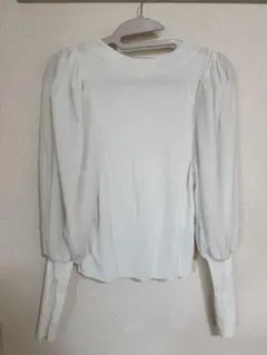 JEANASIS ホワイトパフスリーブ トップスのサムネイル
