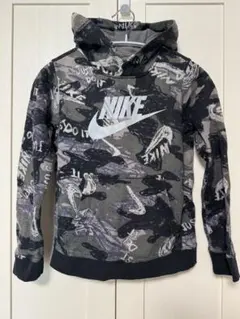 NIKE かっこいいデザイン カモフラ柄パーカー セットアップ 120～130
