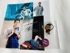 EXILE AKIRA 写真、ストラップ、缶バッチセット