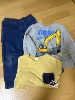 掘削機プリント トレーナーとTシャツパンツセット　サイズ110
