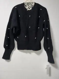 新品タグ付パール装飾 厚手黒 ニットセーター バルーンスリーブ