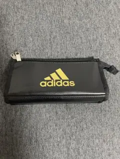 adidas筆箱のサムネイル