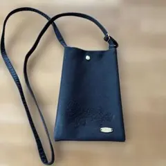 サルート　Salute 黒　花柄エンボス加工 ショルダーバッグ