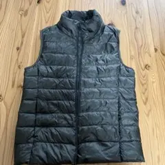 UNIQLO オリーブ ダウンベスト　M