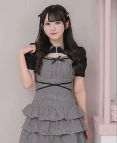 pium カットアウトレイヤードティアードワンピ