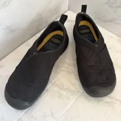 ✨KEEN キーン ハウザー ラップ スリッポン ブラック　24.5