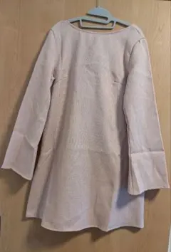 シーイン　XSサイズ　大きめ　春色ピンク　長袖チュニック　背中あきリボン