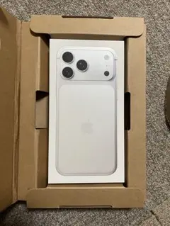 Apple iPhone 17Pro 本体 シルバー 256gb SIMフリー - メルカリ