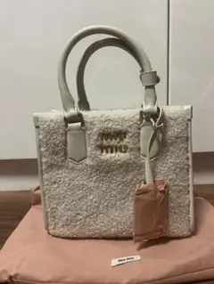 miu miu シアリング ハンドバッグのサムネイル