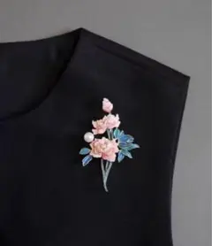 イタリアで購入 新品 エナメルフラワー パール＆ブルーリーフ ブローチ