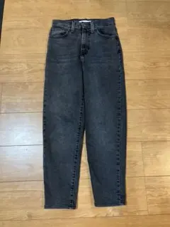 Item thumbnail for item 5721375f-78bc-4230-859e-fae4d28c19d1