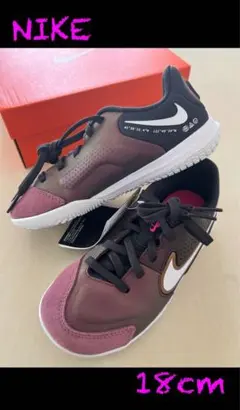 新品タグ付き　18cm NIKEナイキ　サッカートレーニングシューズ