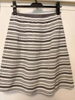 【INDIVI⭐︎】白とグレーのストライプ フレアスカート
