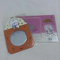 【未使用】※値下げ可能　BT21 RJ アクリルスタンド 缶バッチケースのサムネイル