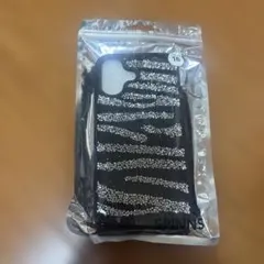 SPINNS iPhone 16 ケース ゼブラ柄 ラインストーンのサムネイル