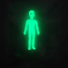 緑色の発光 蓄光エイリアンフィギュア