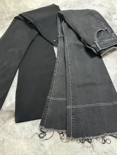 ブラックブーツカットデニム フリンジ加工