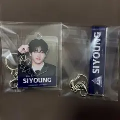 PRODUCE 101 JAPAN 新世界 パク・シヨン アクリルキーホルダー - メルカリ