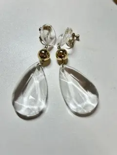 クリアドロップ型ゴールドイヤリング