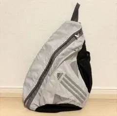 00s adidas ワンショルダーバッグ スリングバッグ テック Y2K 古着