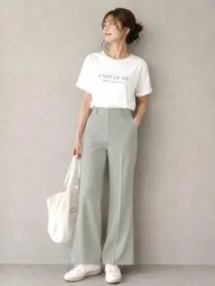 【美品】ビューティ&ユース センタープレス フレアパンツ S 春夏 くすみ緑