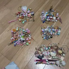 まとめ売り】1999-2010年・ご当地キティ160個セット - メルカリ