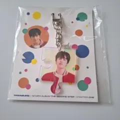 treasure ハルト PUZZLE ACRYL KEYRING