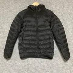 UNIQLOブラックダウンパーカーキルティング
