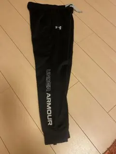 アンダーアーマー　 YLG 150cm ブラック