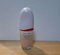 SHISEIDO REVITALESSENCE SKINGLOW 140番