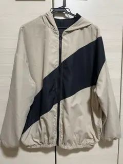 フード付きジャケット ベージュと黒のリバーシブル　　160