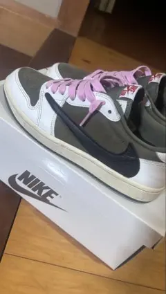 NIKE×travisscott×AJ1 リバースオリーブ