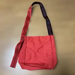 SHISEIDO 赤 ショルダーバッグ 折りたたみ