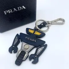 美品 プラダ キーリング キーホルダー ロボットモチーフ サフィアーノ