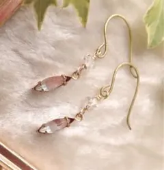 マーキスサフィリーンピアス