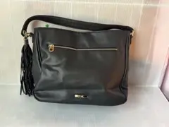 ブラック フリンジ付きショルダーバッグ