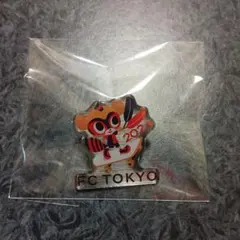 Chevon FC ヲ肉食ベタイクラブ ピンバッジ - メルカリ