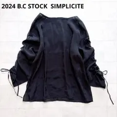美品 B.C STOCK ベーセーストック 2WAYスリーブブラウスのサムネイル
