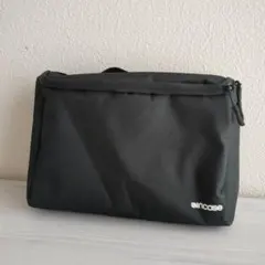 Incase モノマックス　6月号付録　万能ケース　ガジェットケース　黒のサムネイル