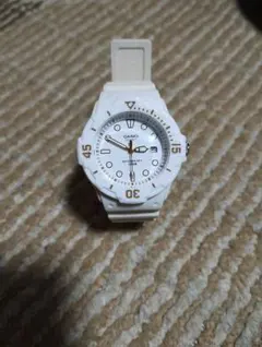 CASIO アナログ 腕時計 ホワイト