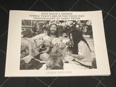 John&Yoko's Bed-in Give Peace a chance